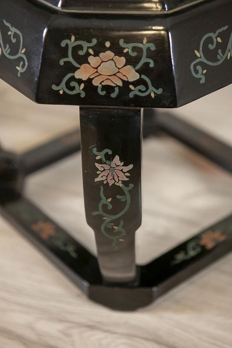 photo buy Pair Of Oriental Tables From The Early 20th Century