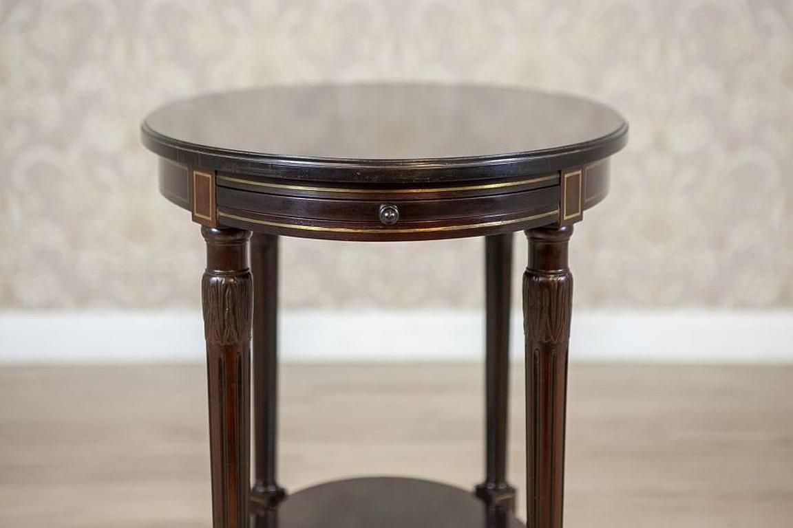 English Walnut Oval Coffee Table From The Early 20th Century photo for sale