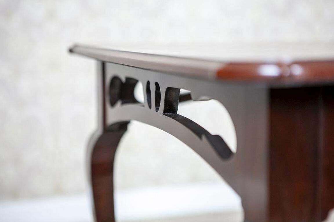 photo vinterior Art Nouveau Mahogany Center Table From The Early 20th Century With Floral Inlays