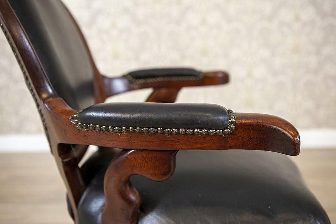 photo furniture Walnut Armchair From The Late 19th Century In Black Leather