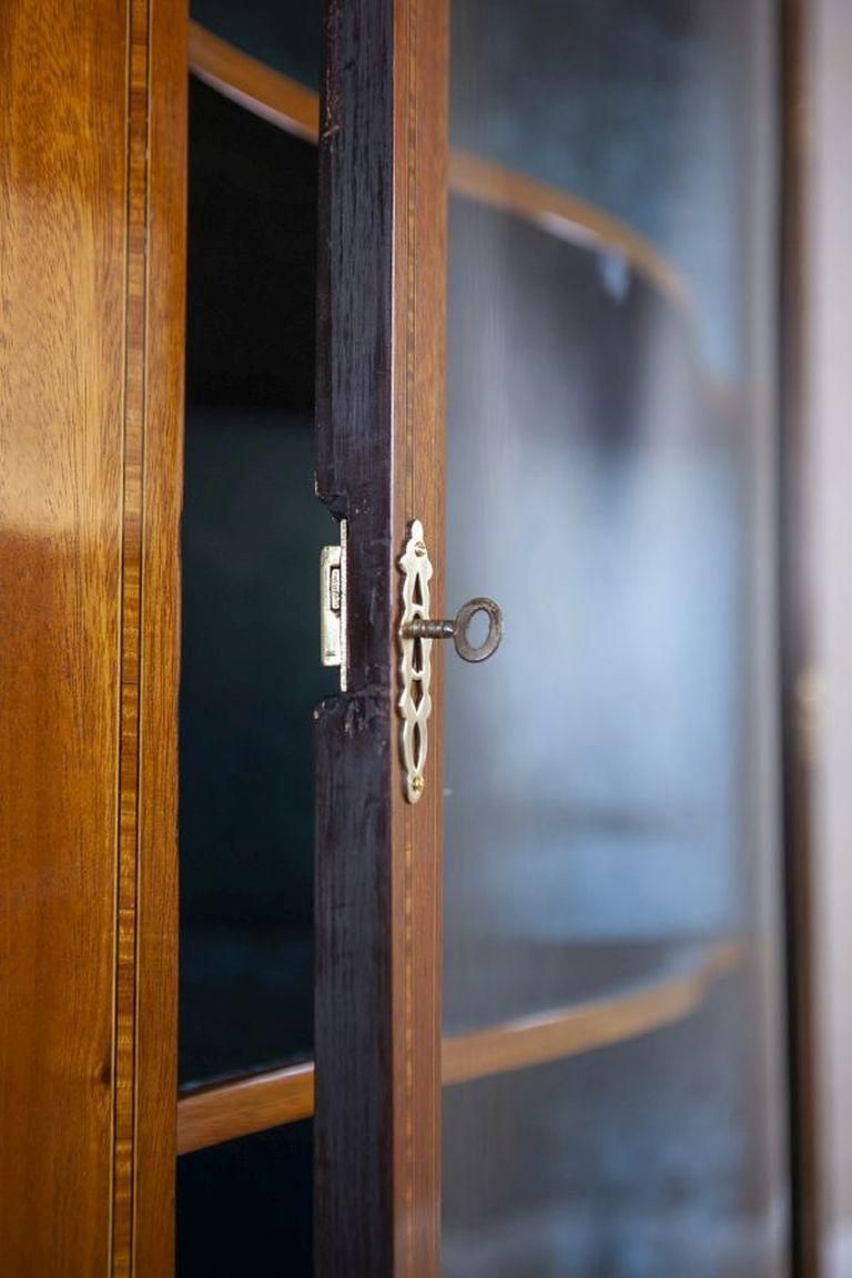 photo furniture Late 19th Century English Corner Cabinet In Brown