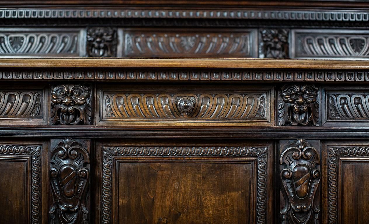 19th Century Neo Renaissance Oak Sideboard In Deep Brown photo Furniture