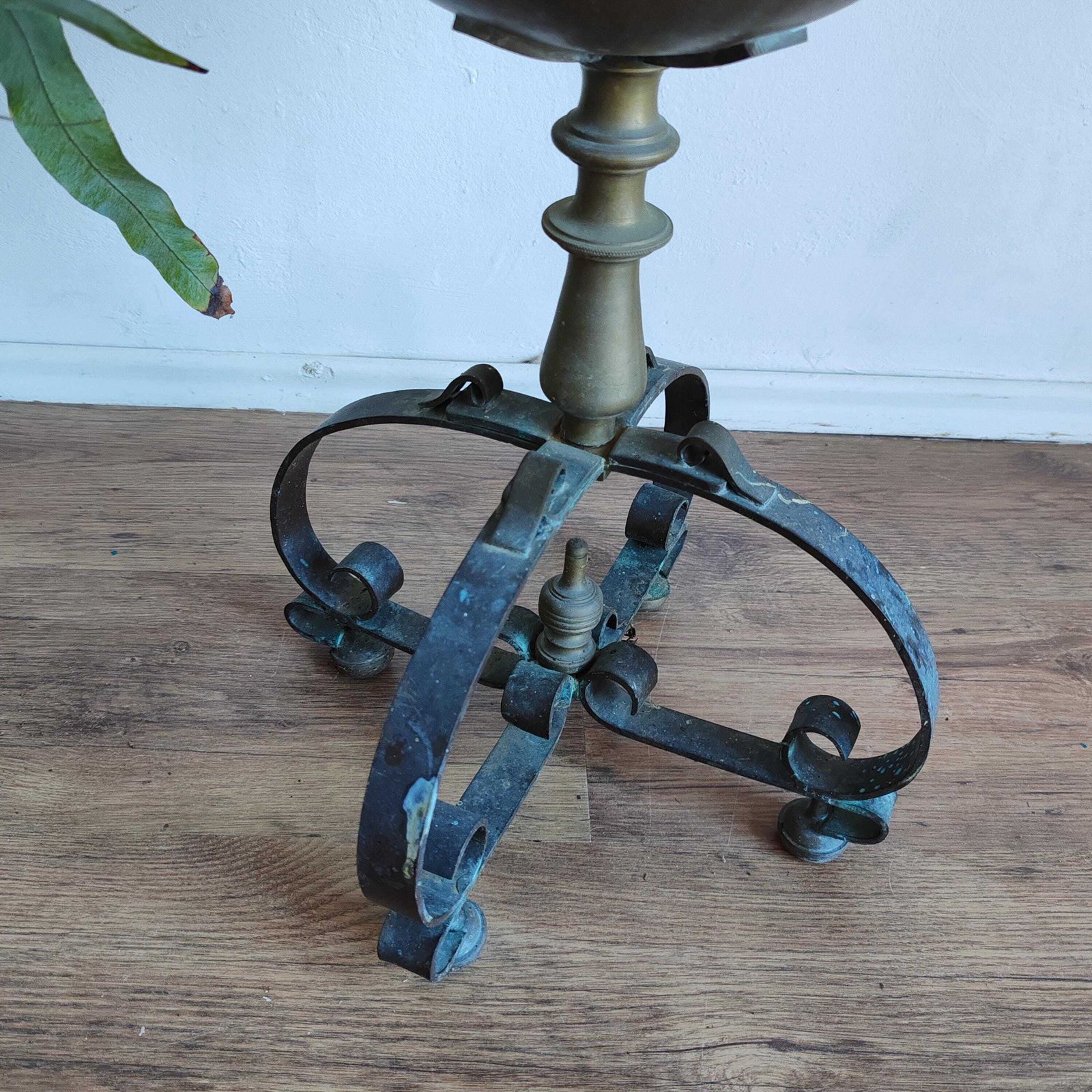 Rare 1920s French Copper Kettle & Warmer Stand Belle époque Antique, Watertight Ornate Courtyard Find From Grasse France Stunning Functional photo for sale