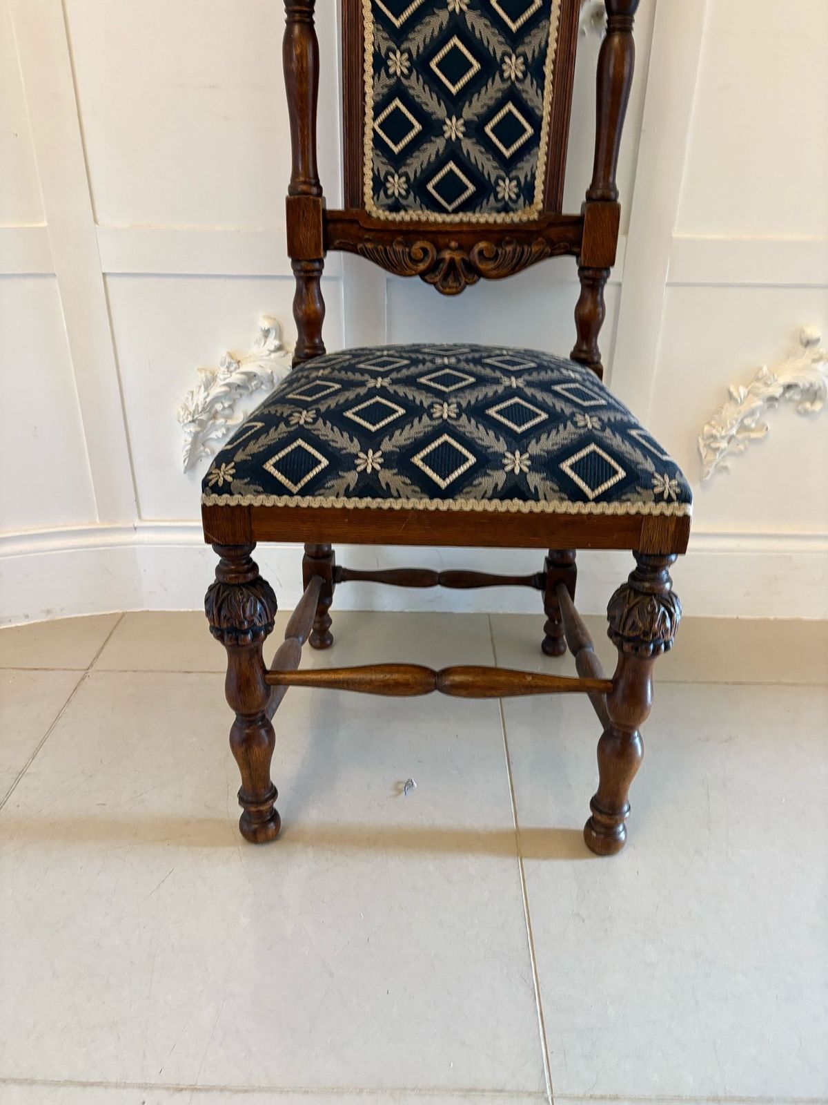 photo furniture Antique Quality 19th Century Pair Of Carved Oak Side Chairs