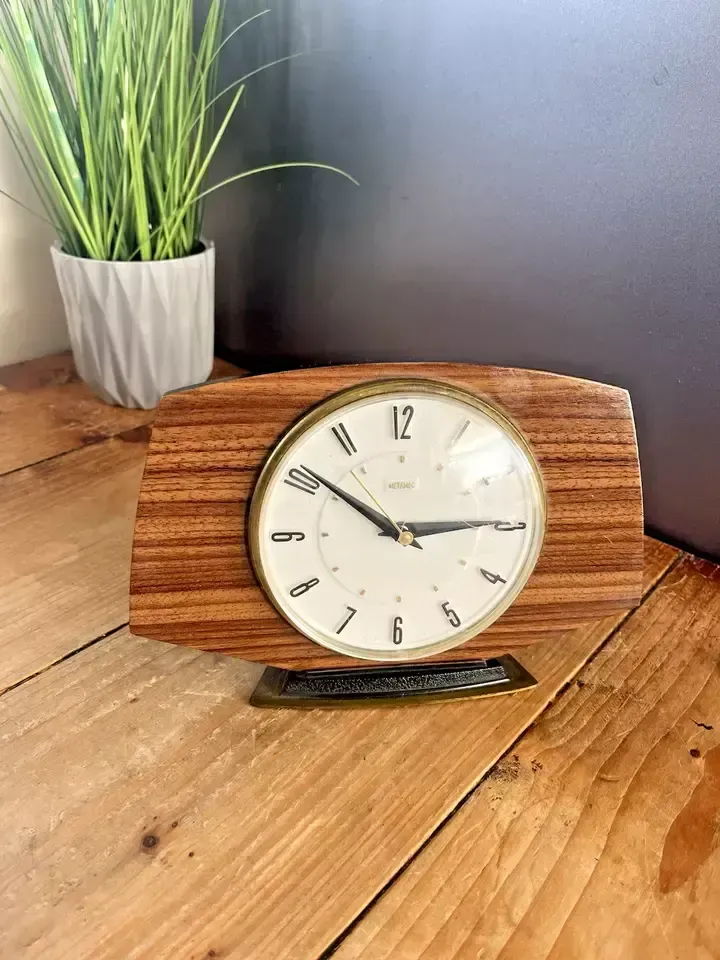 Mid Century Metamec Faux Teak Mantel Clock Bold Numbers & Hands Vintage 60s 70's photo furniture