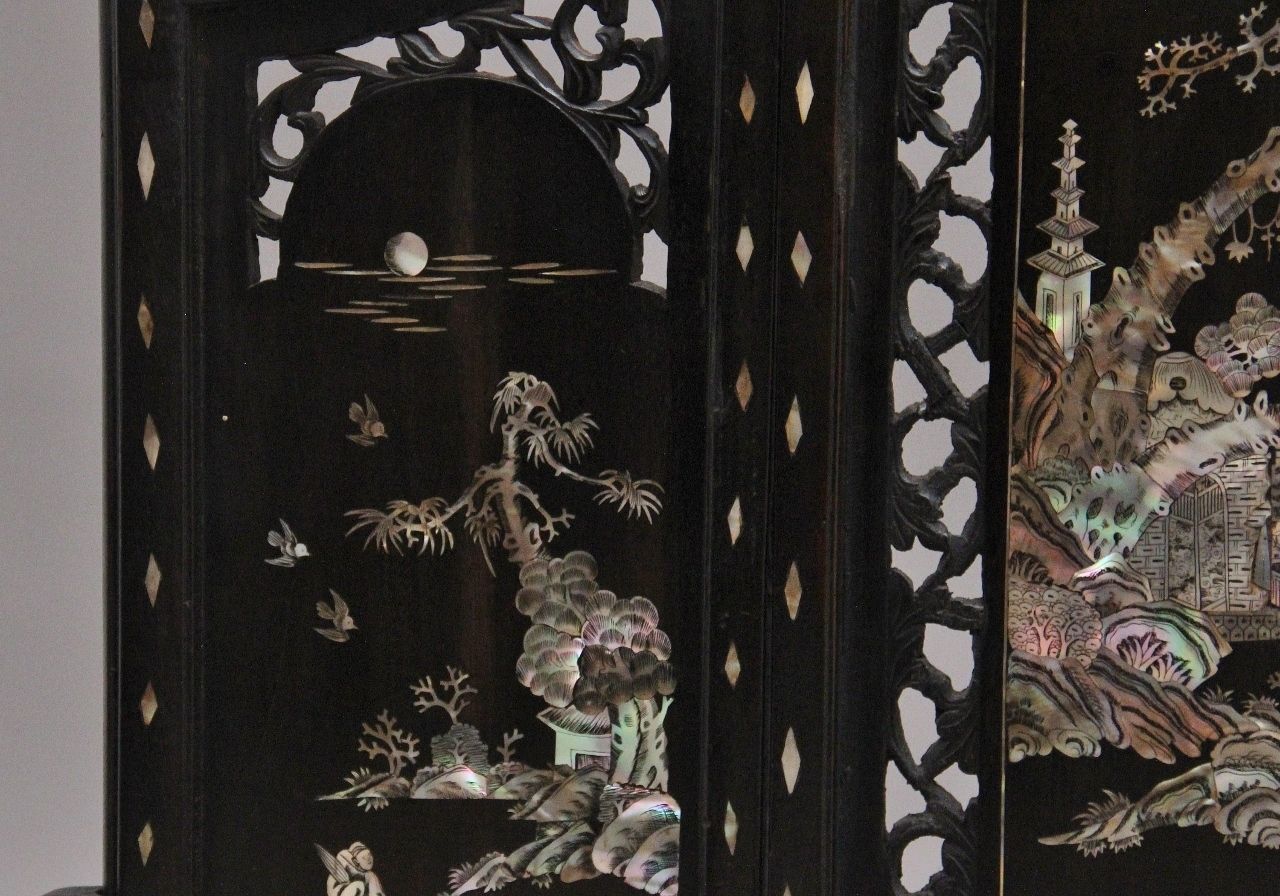 photo for sale 19th Century Chinese Table Screen