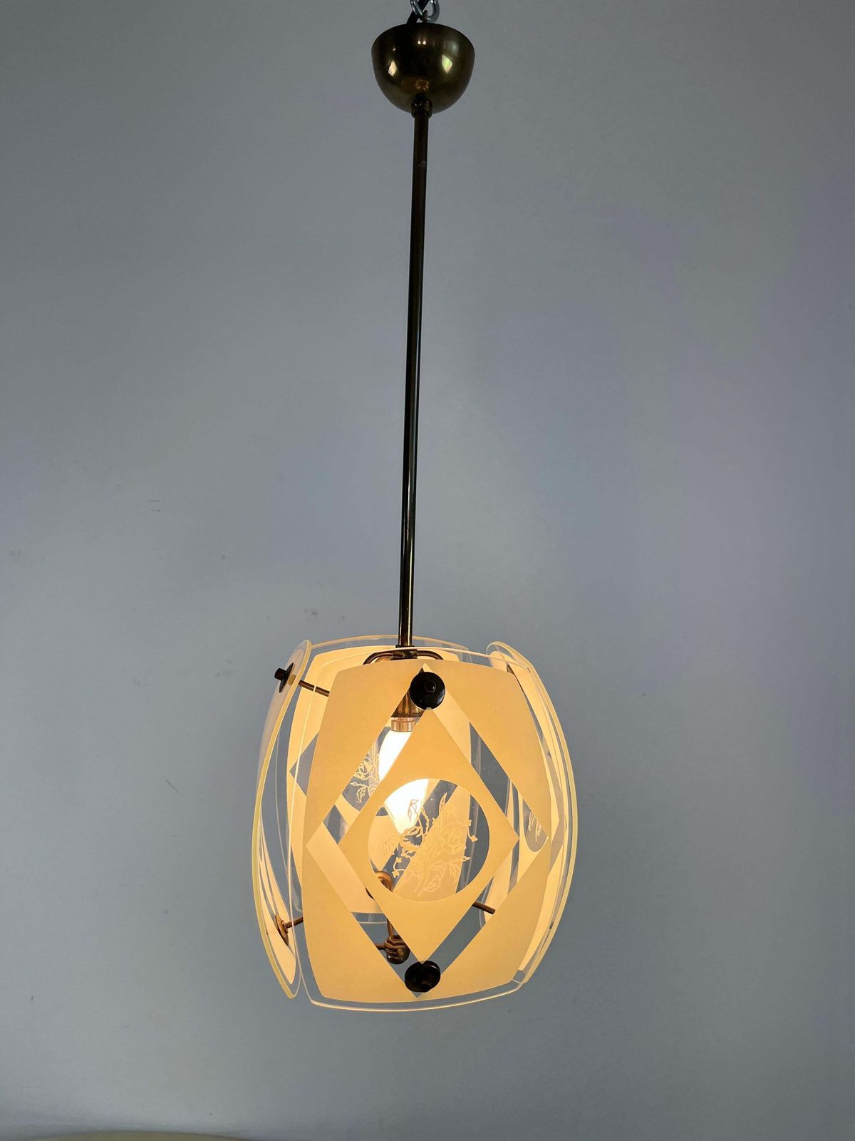 photo buy Chandelier In Murano Glass And Brass, In The Style Of Pietro Chiesa, 1950s