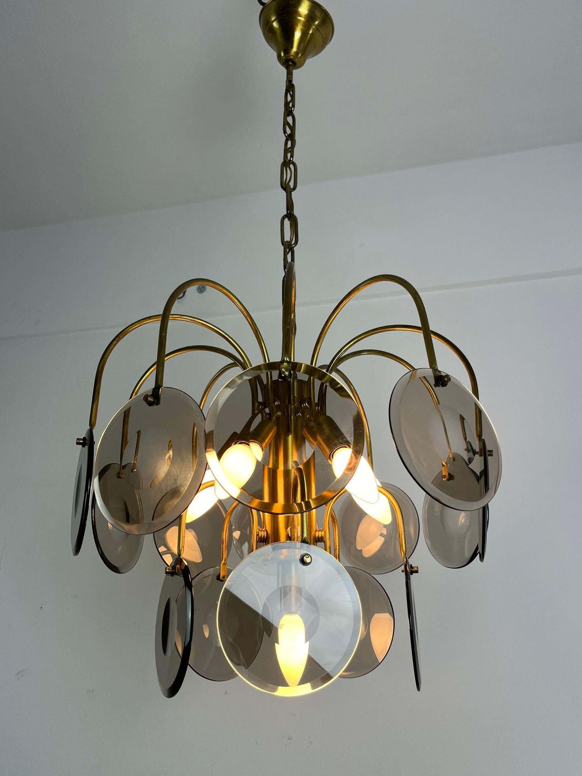 photo furniture Murano Glass And Brass Chandelier Vistosi Design 6 Lights 1970s