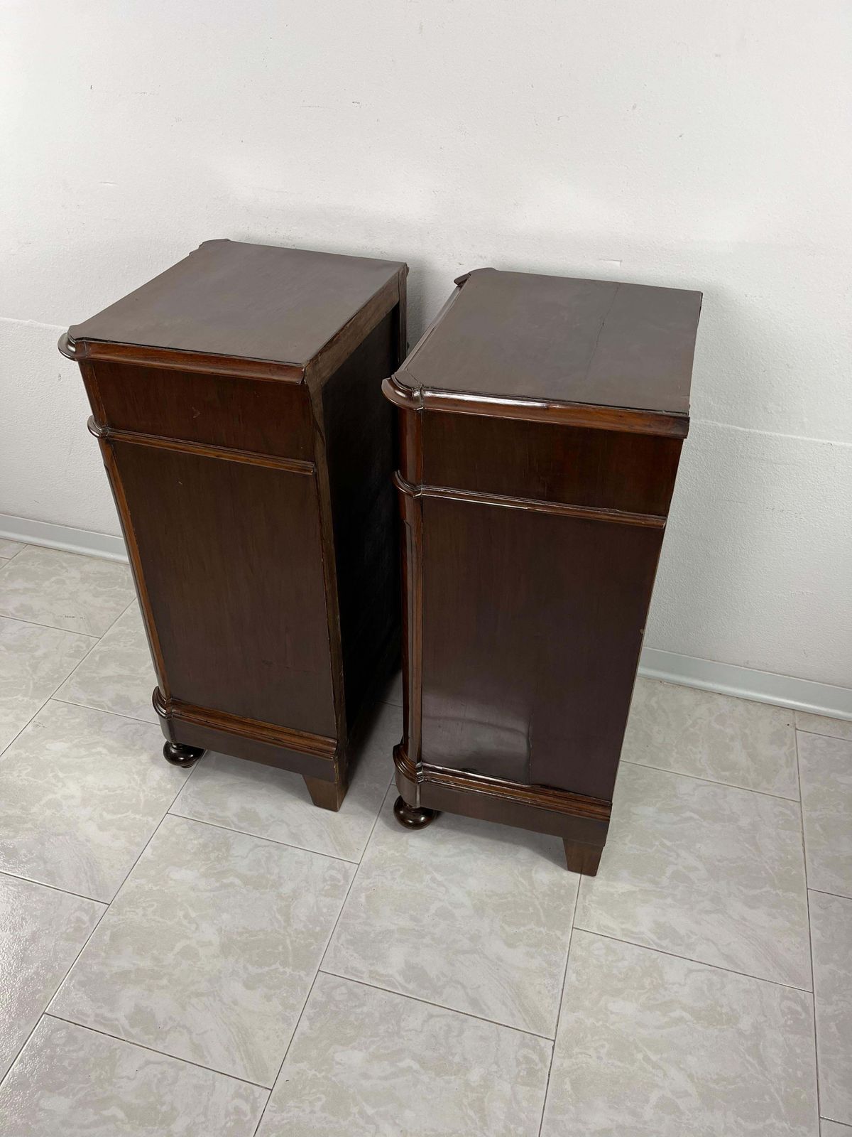 Set Of 2 Mid Century Italian Bedside Tables, 1930s photo 1366.0