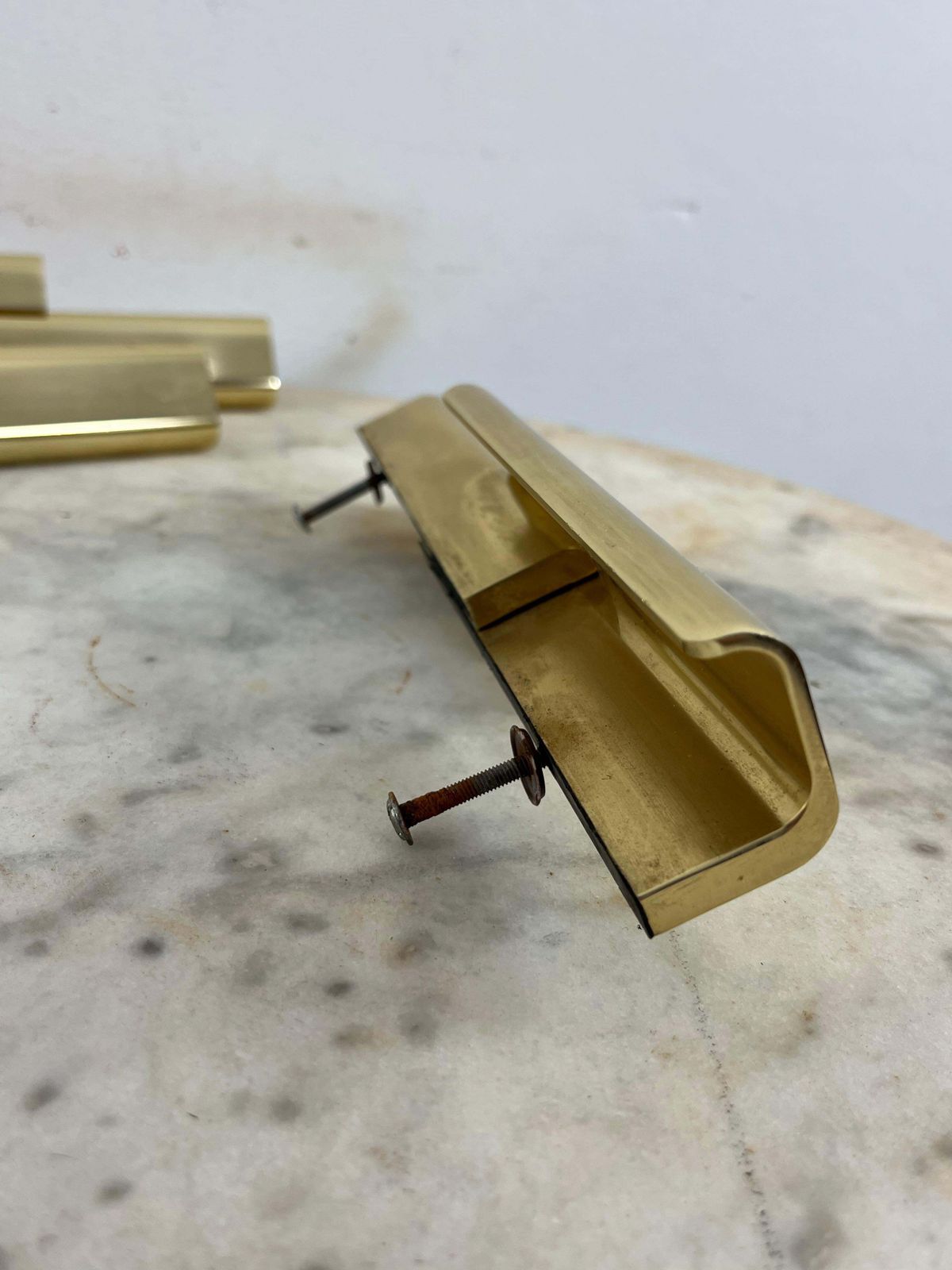 photo furniture Set Of 12 Mid Century Golden Metal Furniture Handles Made In Italy, 1960s