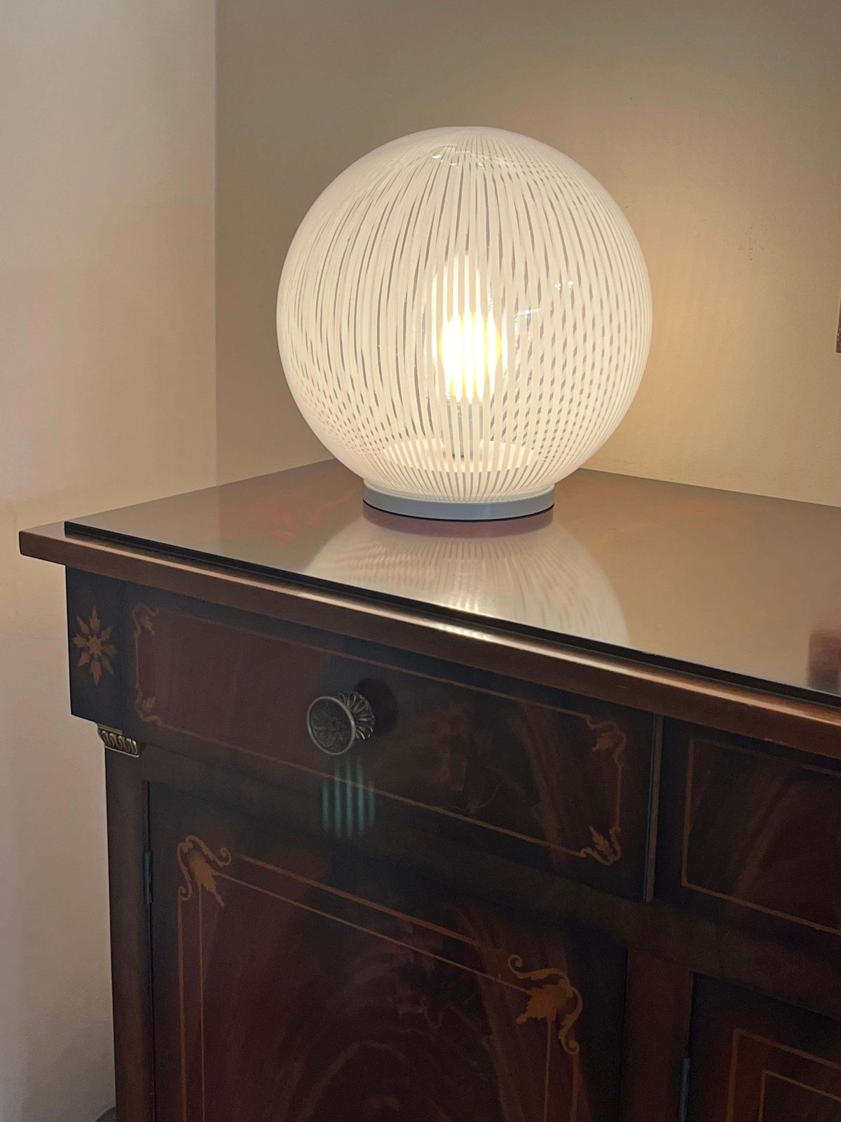 "Sphere" Table Lamp By L. Diaz De Santillana For Venini, "Tessuti" Series 1970s photo Lighting