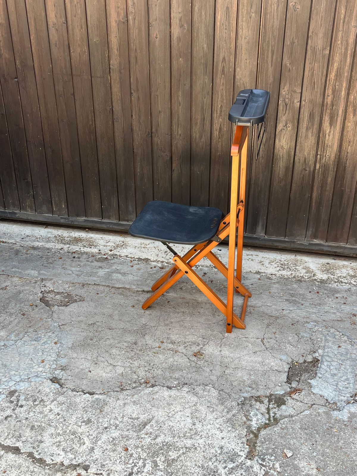 Valet/Foldable Clothes Hanger, With Seat, "Foppapedretti", Made In Italy 1980s photo buy