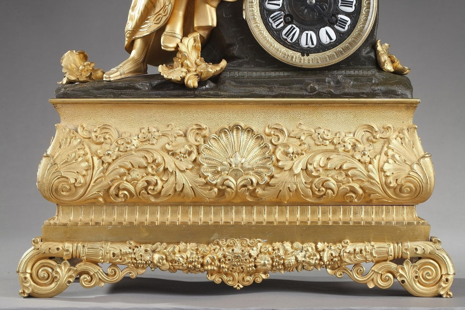 Louis Philippe Ormolu-klok "Esmeralda" of "Danseres met tamboerijn" photo Woonaccessoires