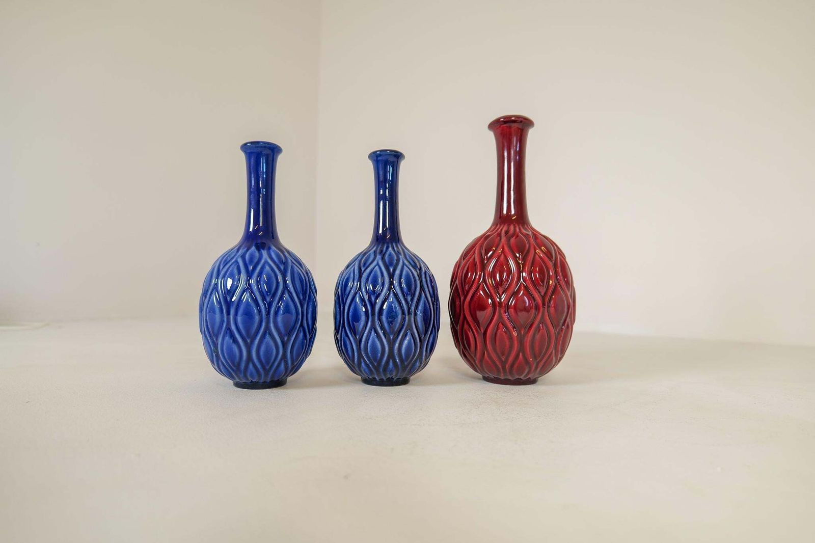 Midcentury Blue And Red Peacock Vases Sven Erik Skawonius Upsala Ekeby, 1950s photo 1325.0