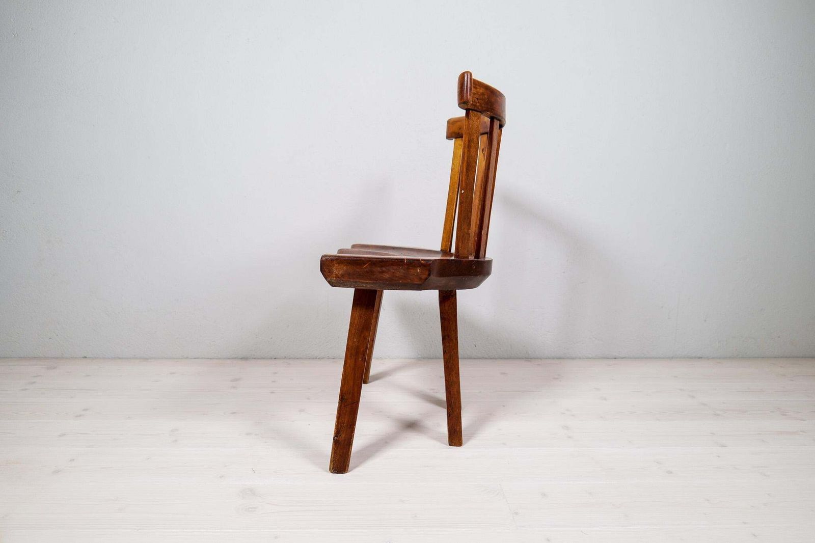 2138.0 19th Century Swedish Folk Art Chair In Higly Decorative Shapes photo