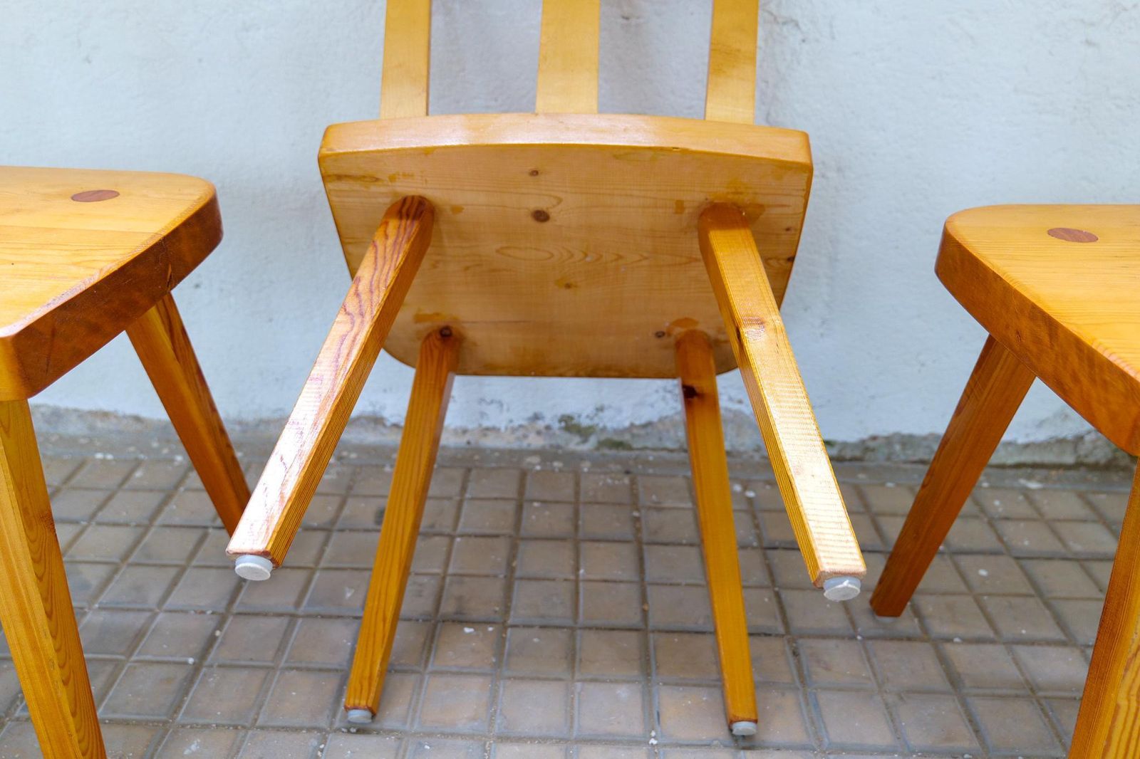 photo vintage Swedish Modern Set Of 4 Dining Chairs In Pine