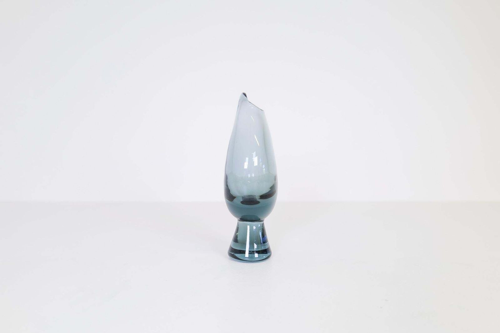 Home Decor Midcentury Set Of 2 Art Glass Vessels By Vicke Lindstrand For Kosta Sweden photo