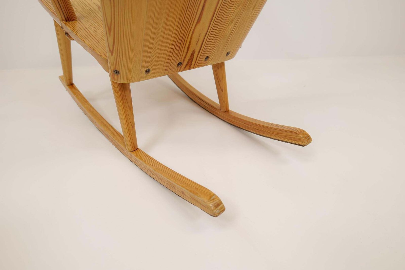 photo vinterior Midcentury Rocking Chair In Pine, Göran Malmvall, Sweden, 1940s