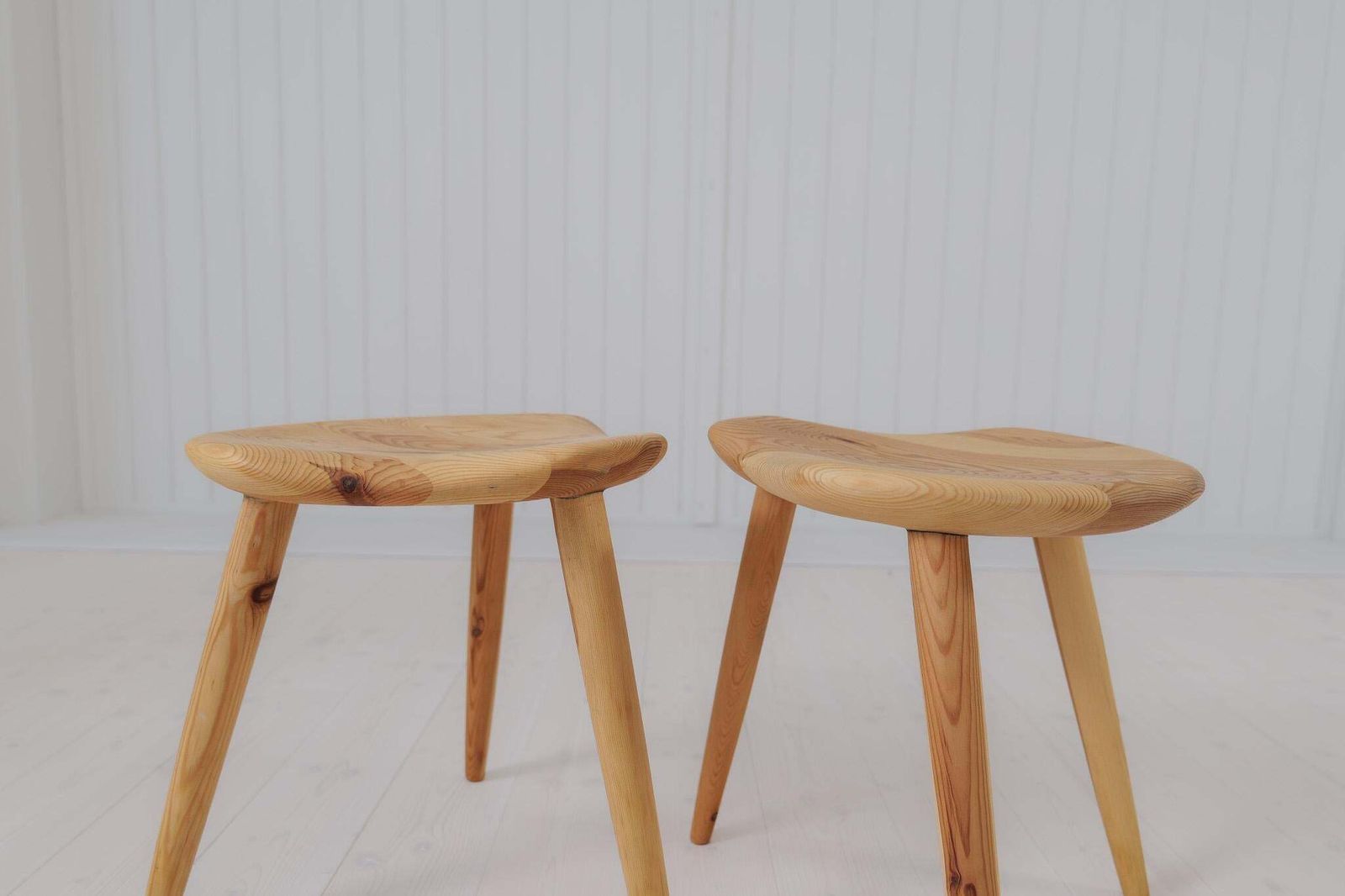 Midcentury Modern Pair Sculptural Stools In Pine By Norsk Husflid 1960s Norway photo vinterior