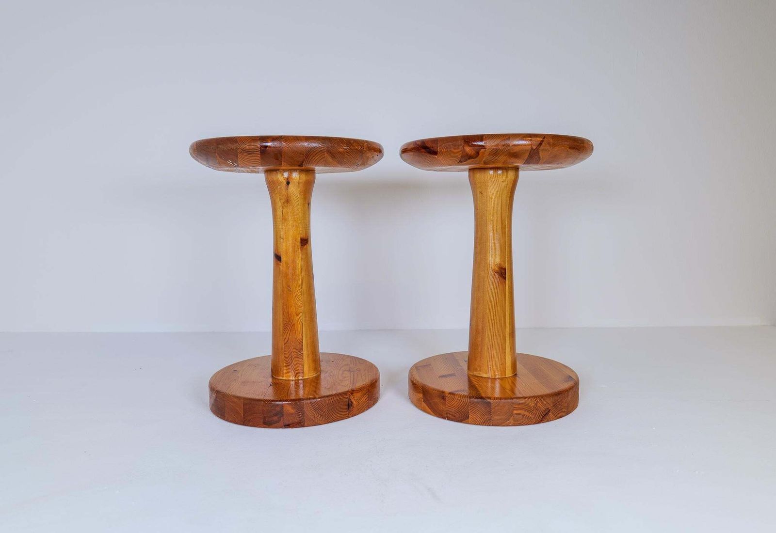 Scandinavian Modern Minimalistic Pair Of Pine Stools Sweden, 1970s photo vinterior