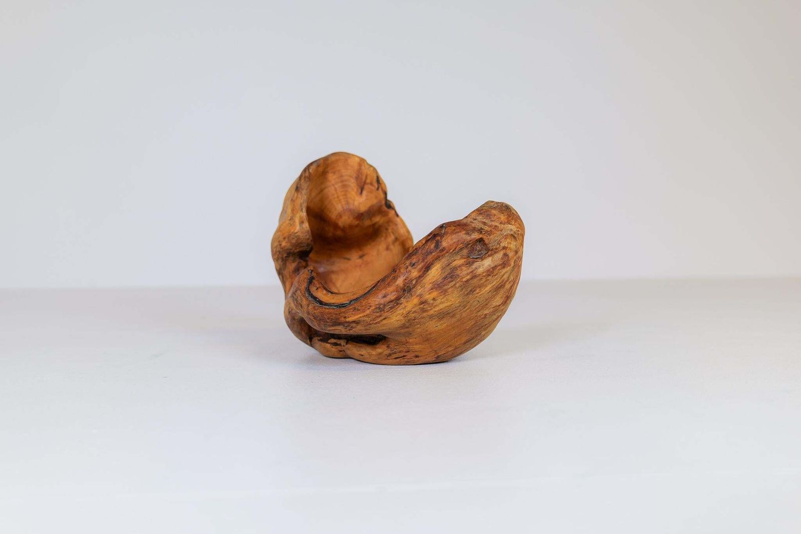 Swedish Folk Art Organic Burl Bowl, Circa 1960s photo vinterior