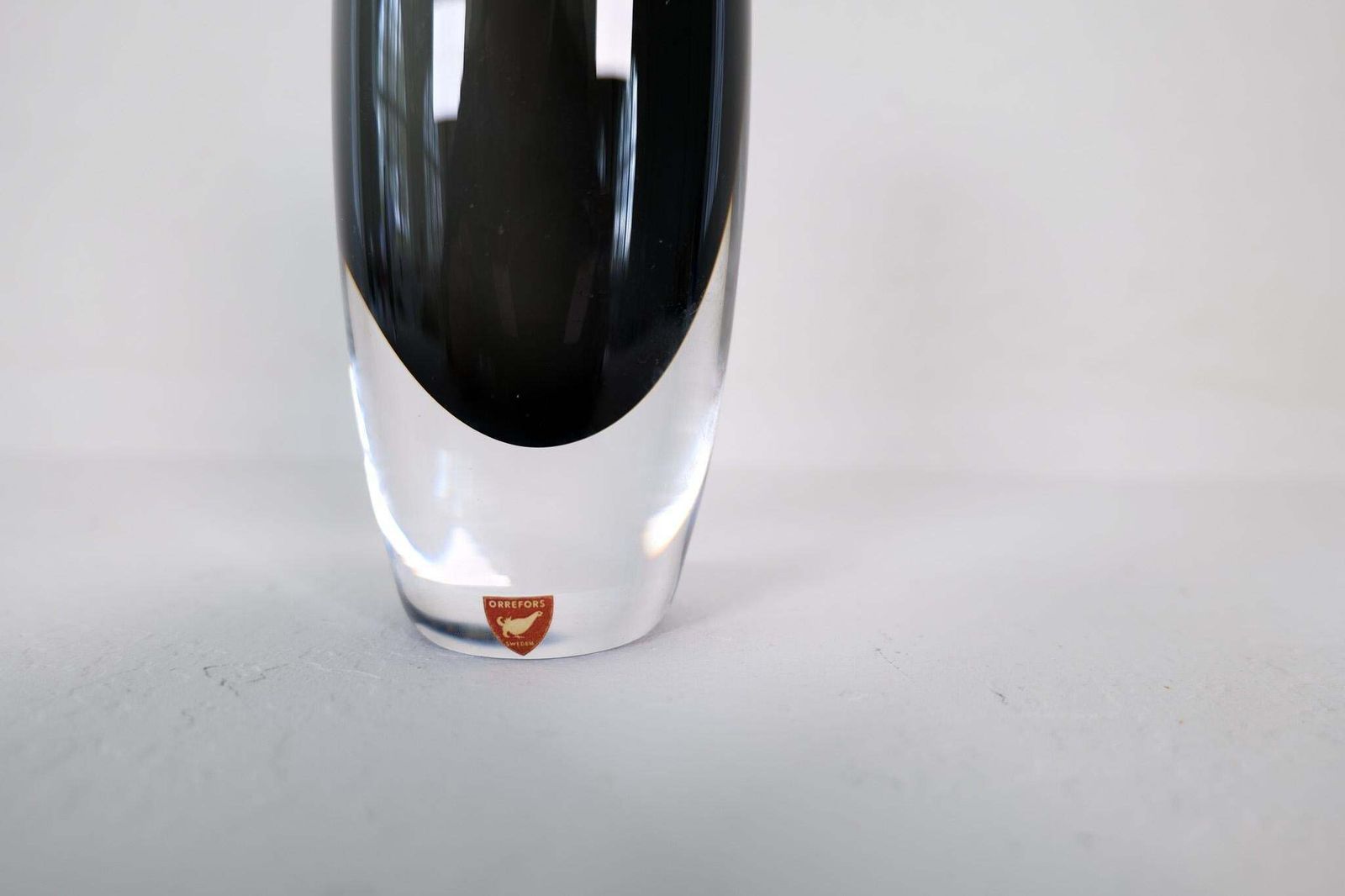 Mid Century Modern Nils Landberg Orrefors Set Of 2 Vases, Circa 1950s, Sweden photo vinterior