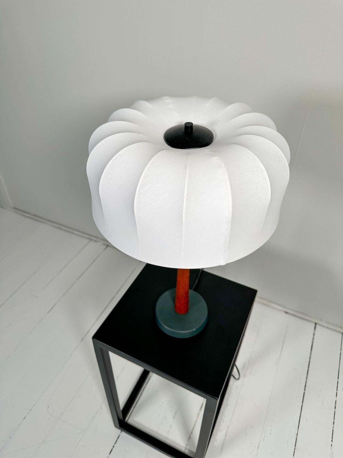 Midcentury Teak And Cotton Table Lamp By Einar Bäckström, Sweden, 1950s photo vintage
