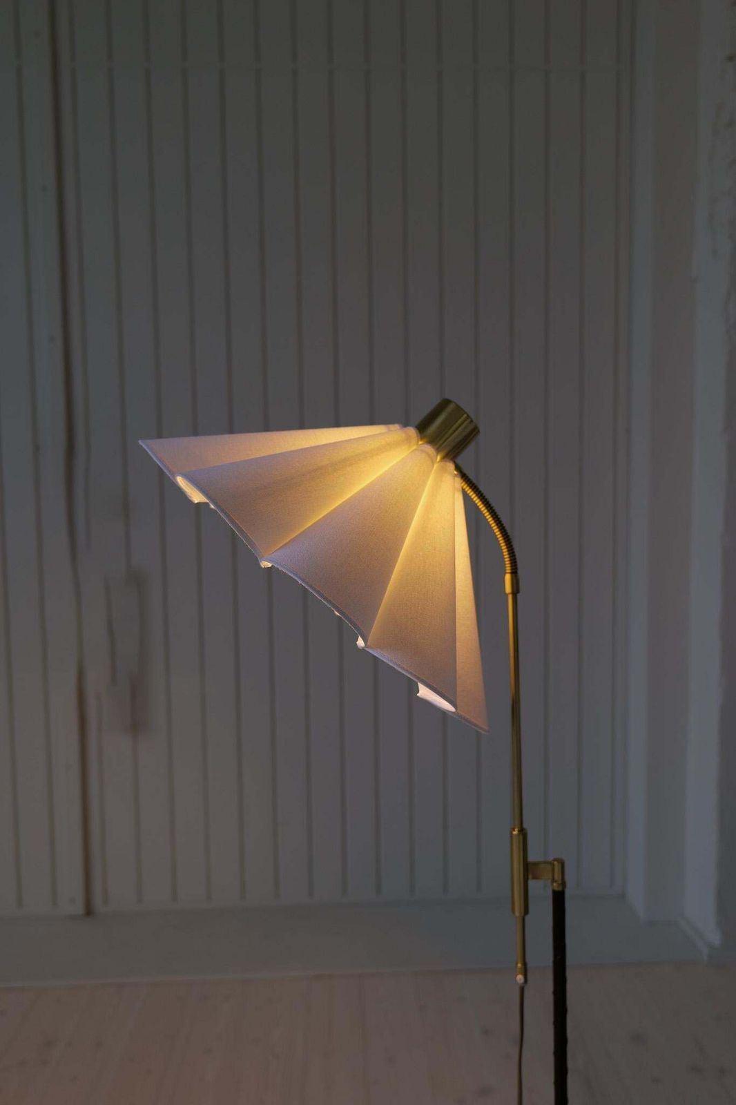 photo buy Mid Century Modern Floor Lamp Möllers Armatur Sweden, 1960s