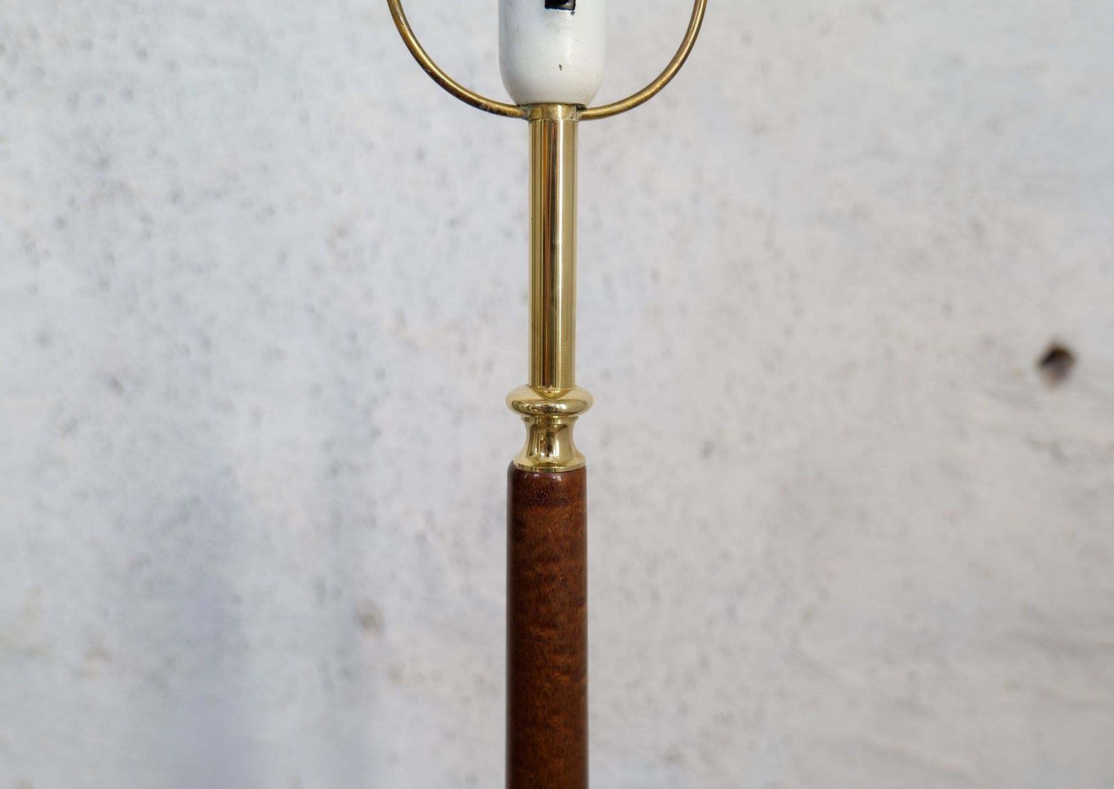 photo furniture Mid Century Floor Lamp Brass And Polished Wood Böhlmarks, Sweden, 1940s