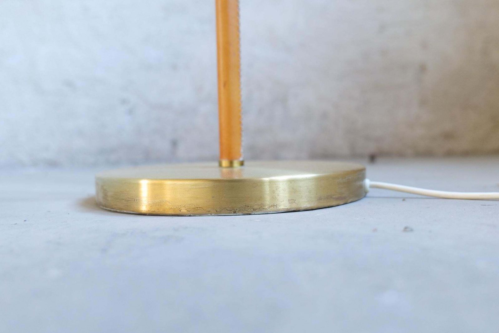 2471.0 Midcentury Modern Leather Brass Floor Lamp Atelje Lyktan, Sweden photo