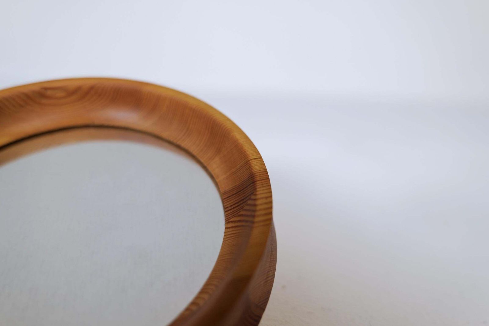 Midcentury Mirror/Hand Mirror In Pine Sweden 1970s photo vinterior