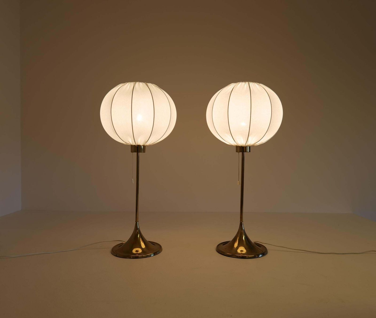 photo vintage Midcentury Pair Of Bergboms B 024 Table Lamps, 1960s, Sweden