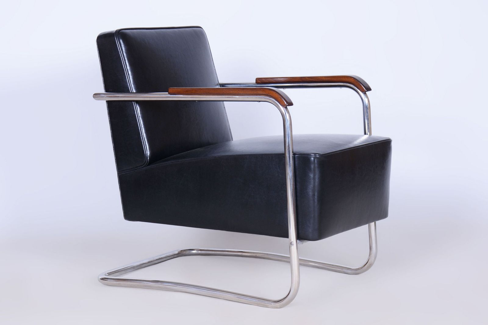Pair Of Restored Bauhaus Armchairs, By Mücke Melder, Leather, Czech, 1930s photo for sale