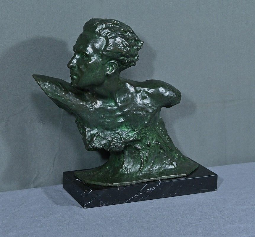 Bronze “Jean Mermoz” By F. Focht, Art Deco – 1930 photo furniture