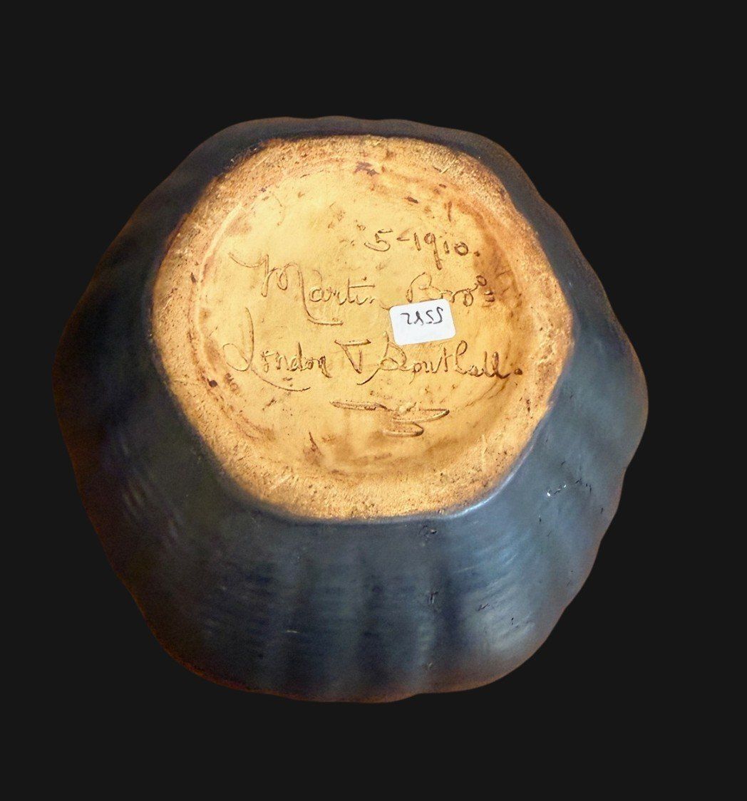 Martin Brothers Cache Pot, 1910s photo 800.0