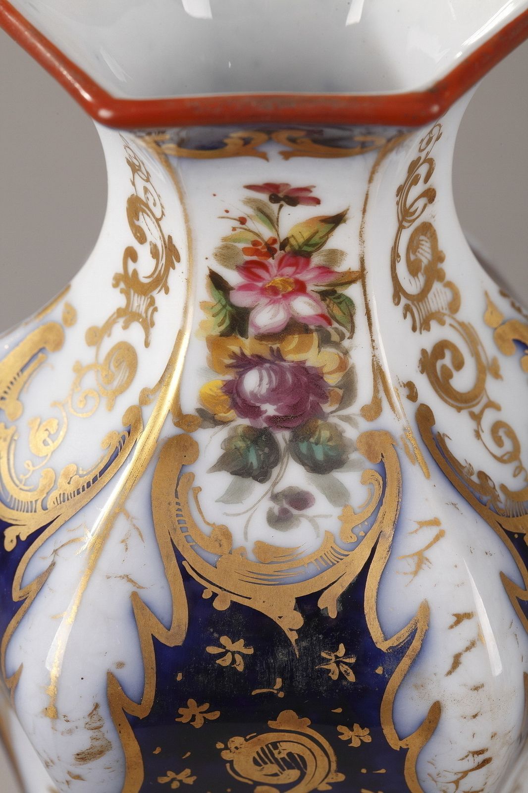photo furniture Paire de vases en porcelaine Napoléon III