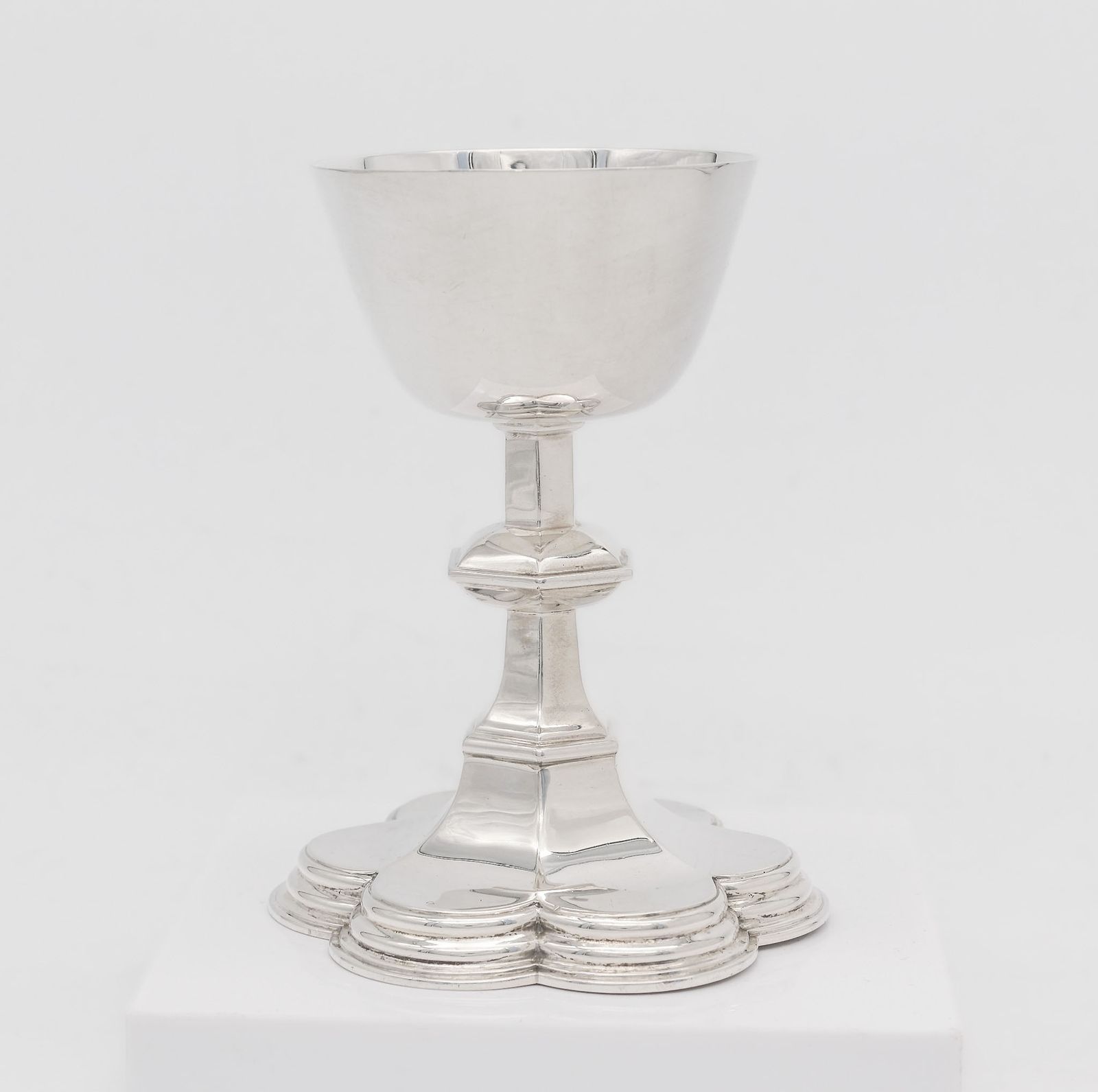 Edward VII Sterling Silver Chalice By John Faucherre London 1916 photo furniture