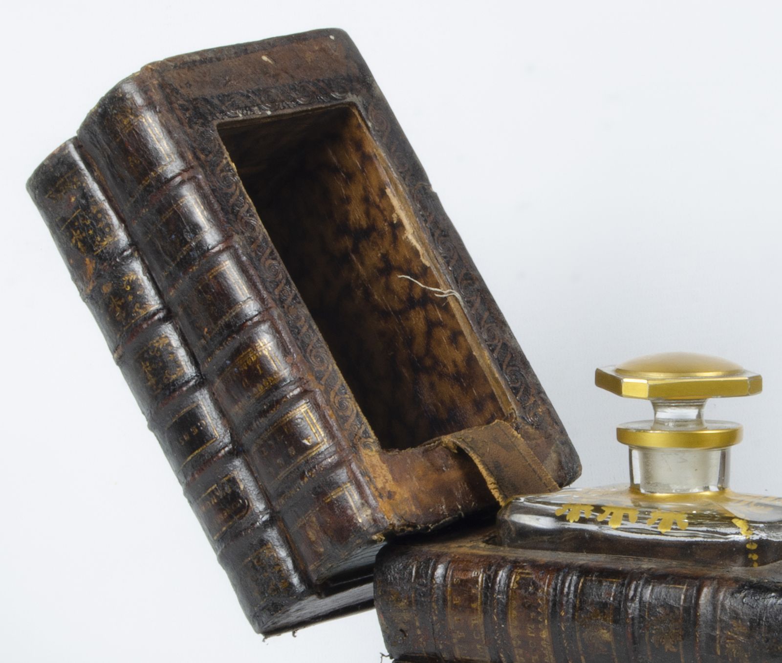 Late 19th Century Belle époque Books Shaped Decanter Case With Crystal Bottle, France photo buy