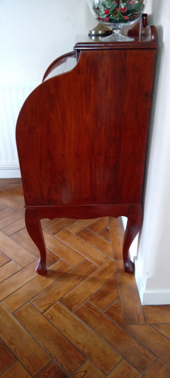 Rosewood Cylinder Roll Top Bureau With Pull Out Leather Covered Writing Desk , All Decorated With Inlaid Brass Pattern photo furniture