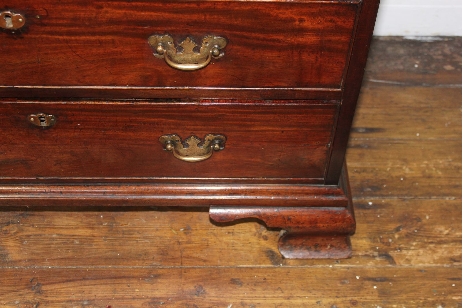 Furniture Antique George II Mahogany Chest Of Drawers, C.1740 photo