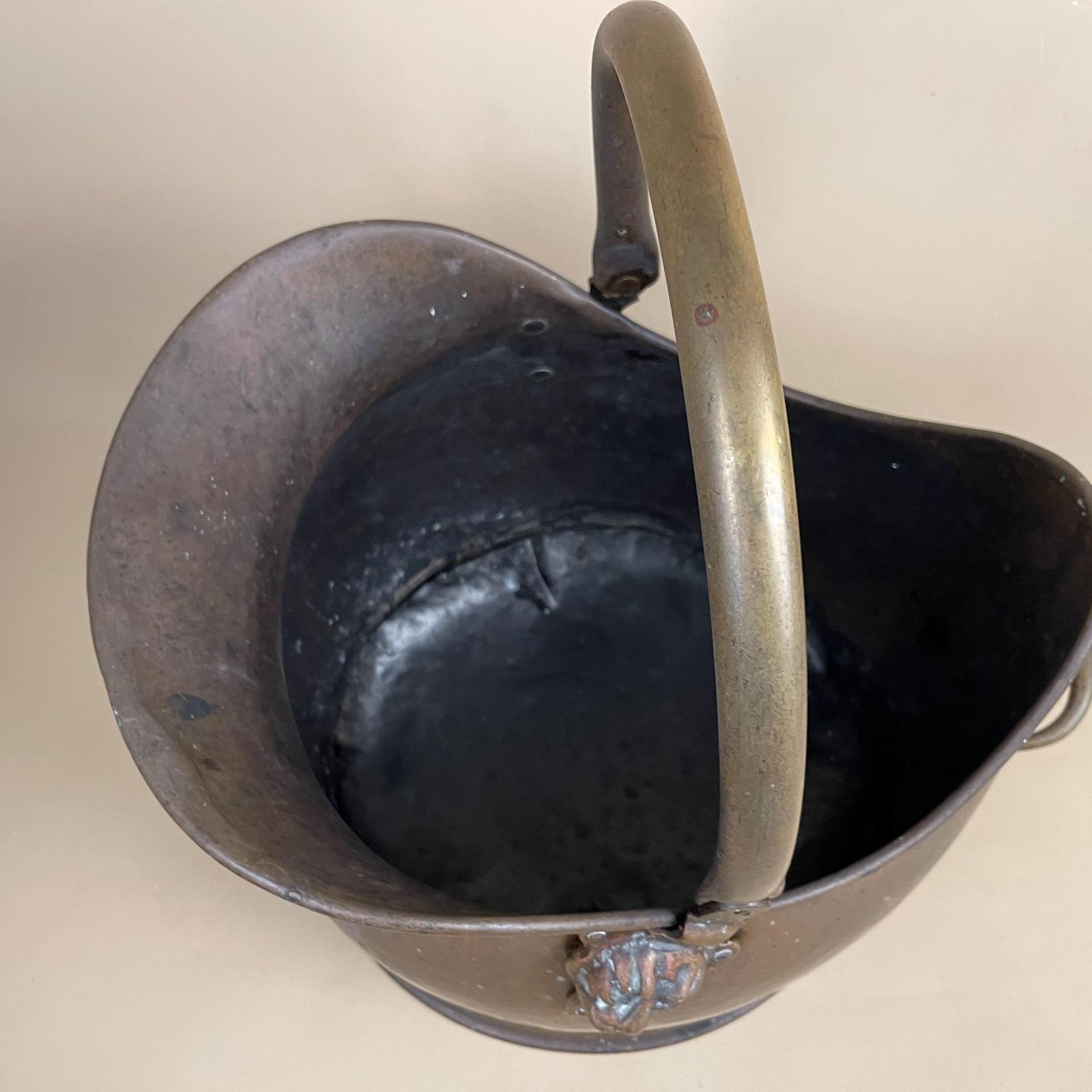 Antique Metal Gold Brass Coal Bucket Handle Fireside Fire Side Scuttle Log Helmet Farmhouse Cottage Aged Patina Vintage Fireplace Logs photo 55.0