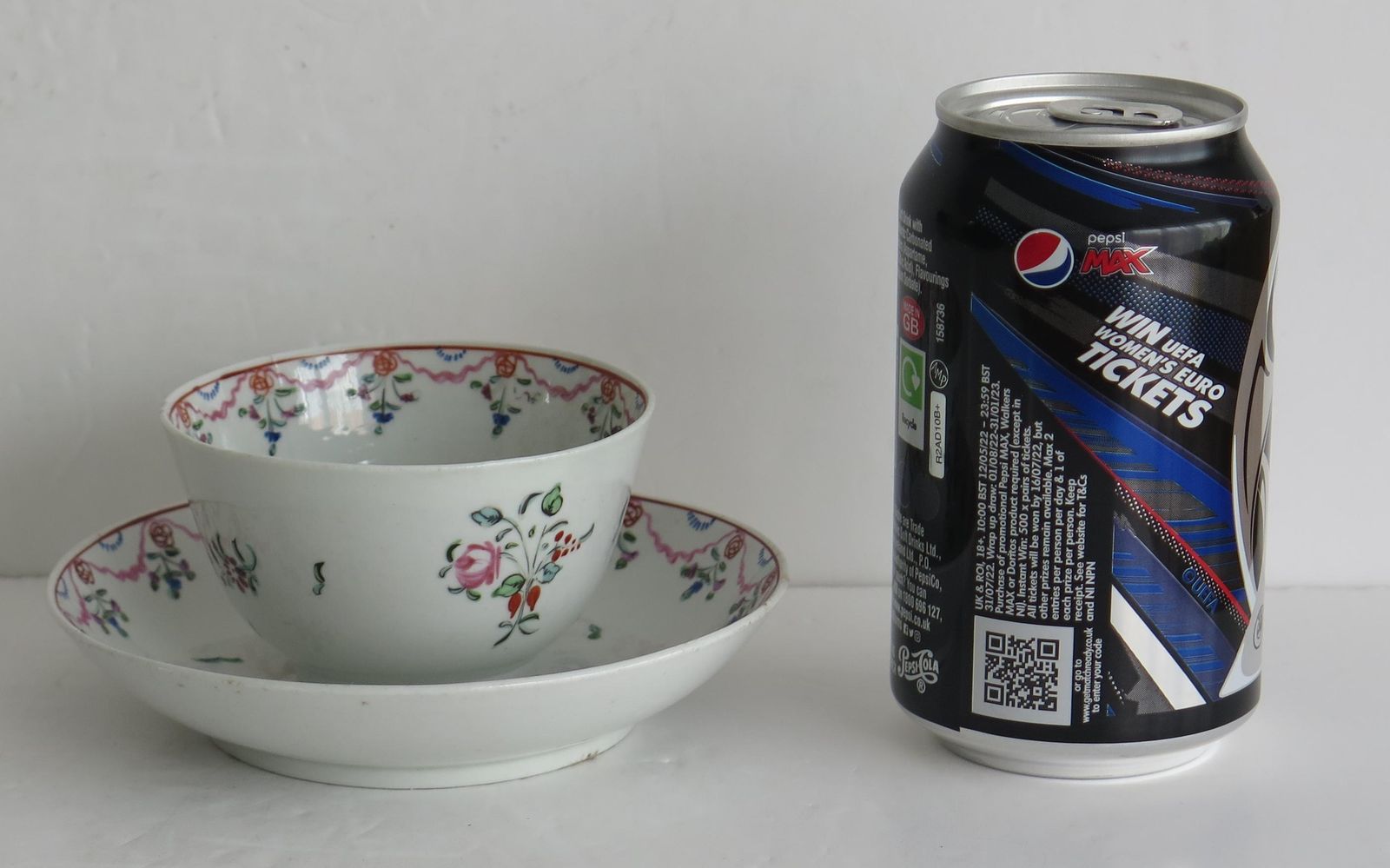 photo for sale Georgian Newhall Porcelain Tea Bowl & Saucer Hand Painted, Circa 1800