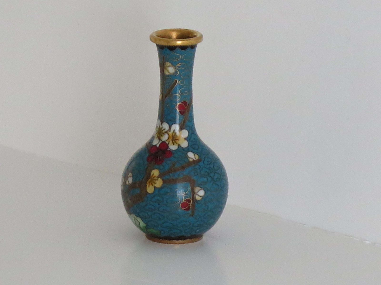 Chinese Cloisonné Small Vase With Flowers & Bird, Circa 1920 photo vinterior