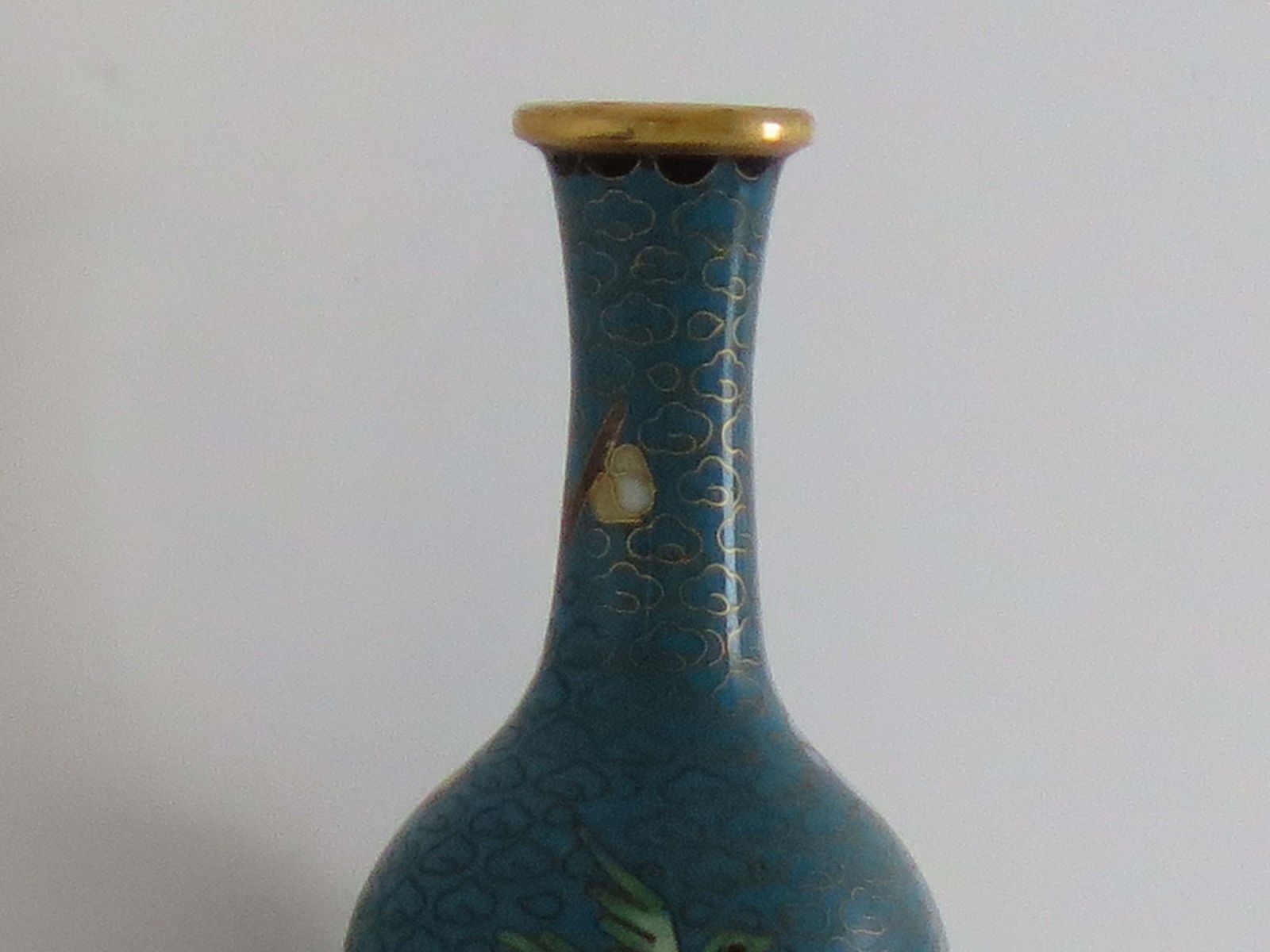 photo furniture Chinese Cloisonné Small Vase With Flowers & Bird, Circa 1920