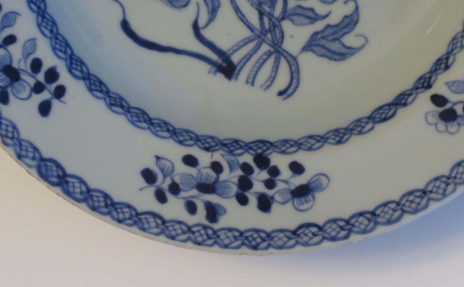 18th Century Chinese Plate Or Bowl Blue & White, Qing Qianlong Circa 1770 photo vintage