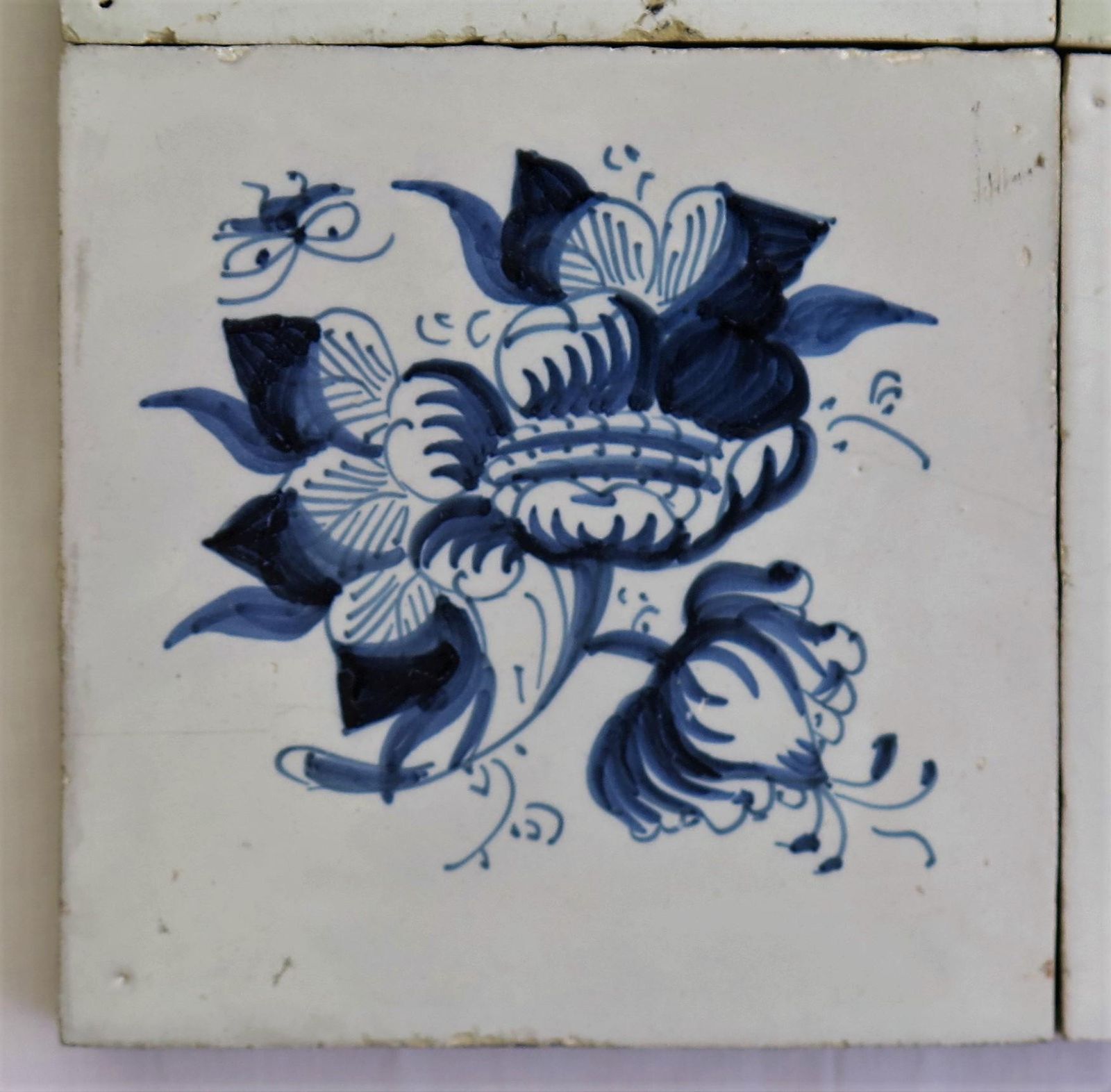 photo furniture Four 17th Century Delft Blue And White Wall Tiles On Frame Set 1, Netherlands