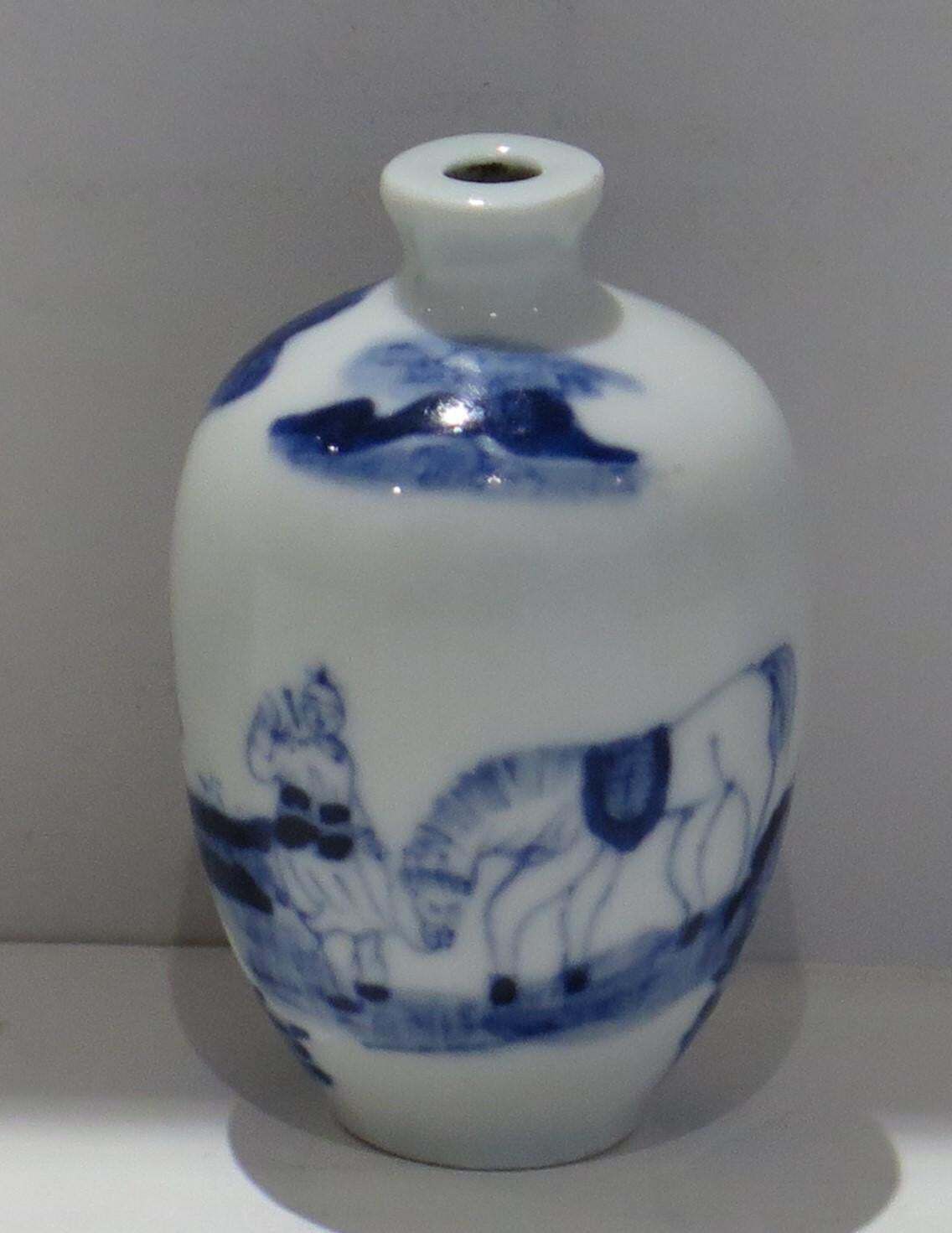 19th C Chinese Porcelain Snuff Bottle Blue & White Hand Painted, Qing Xianfeng photo for sale