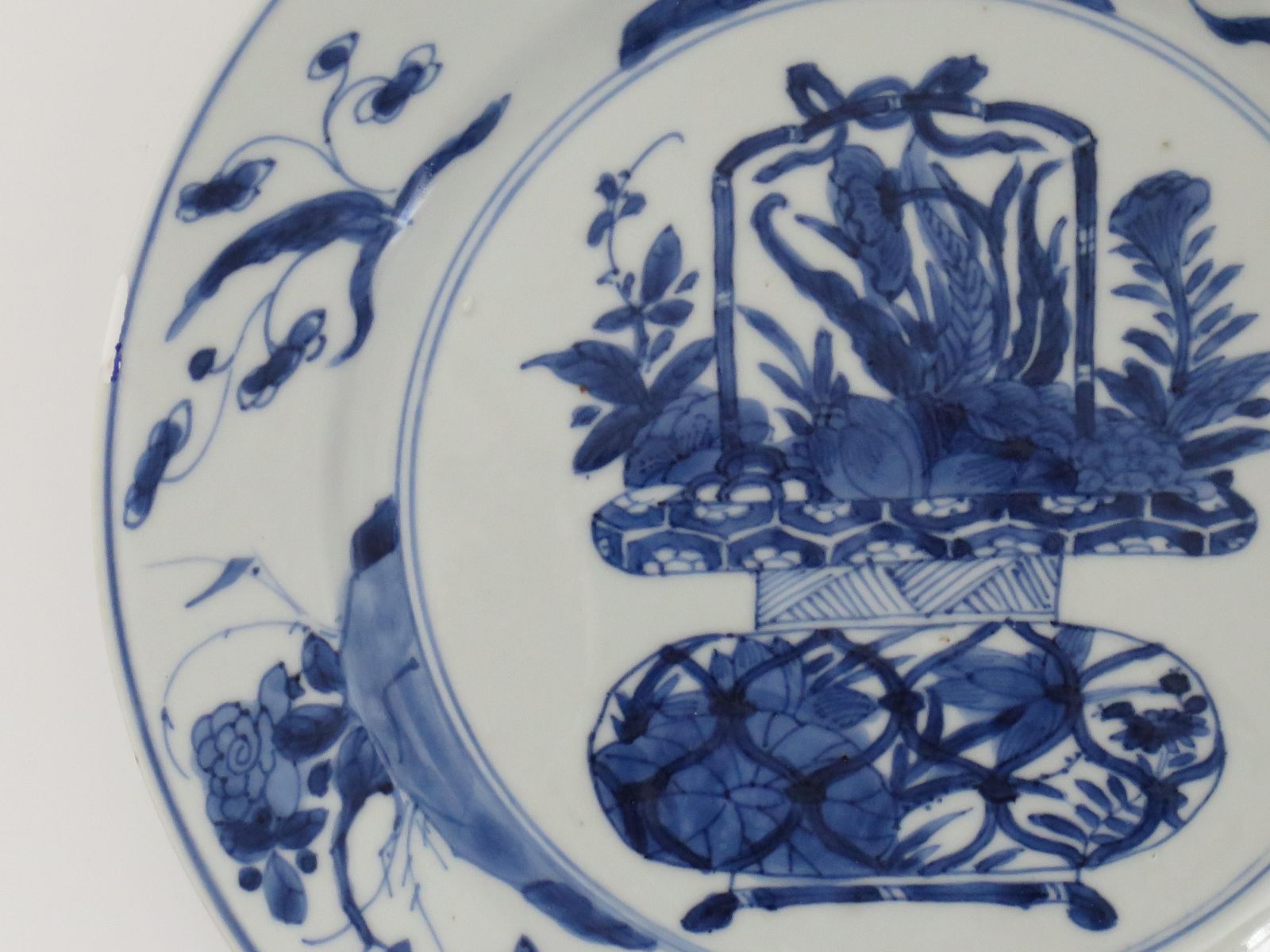 photo furniture Chinese Kangxi Mark & Period Plate Porcelain Blue & White Flower Basket, Ca 1700
