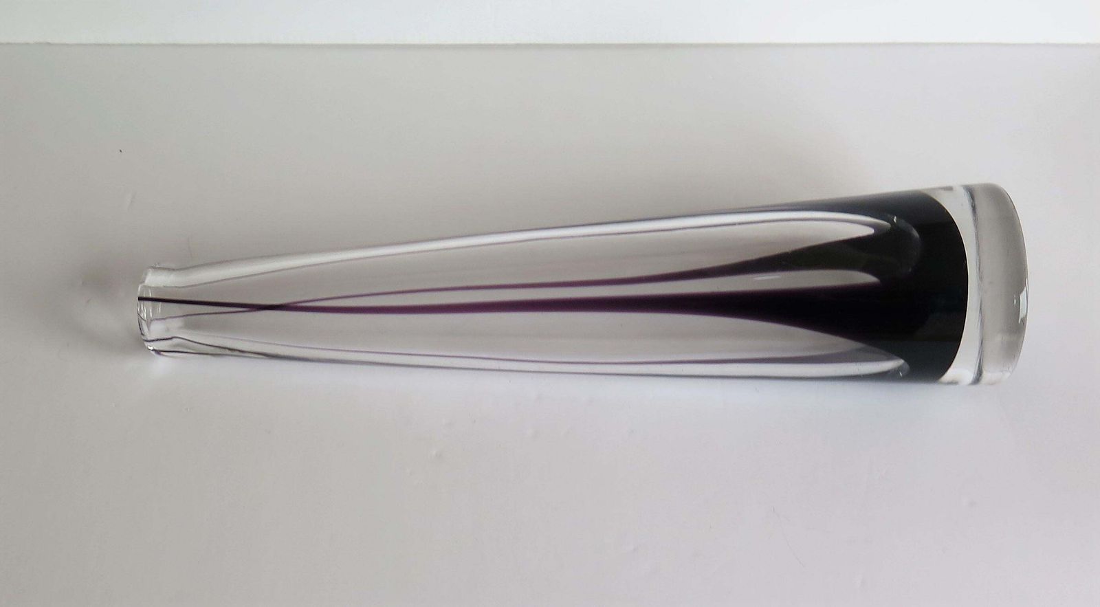 photo vintage Tall Glass Sommerso Vase By Vicke Lindstrand For Kosta Glass, Sweden Circa 1960