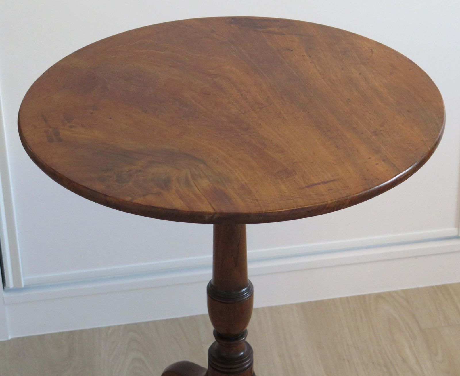 Georgian Tripod Or Wine Table Tilt Top Vase Stem Solid Hardwood, Circa 1760 photo Furniture